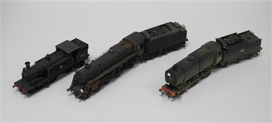 A collection of fourteen Bachmann locomotives/tenders,